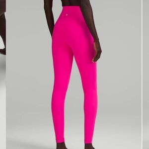 Lululemon Align High-Rise Pant 28"
Sonic Pink size 6